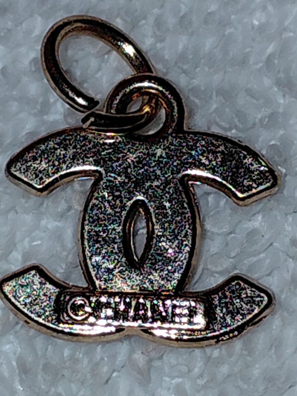 Christmas? New CHANEL Gold-Tone CC Charm w Soft Pink Enamel In Box, Giftable/NEW - Picture 3 of 3